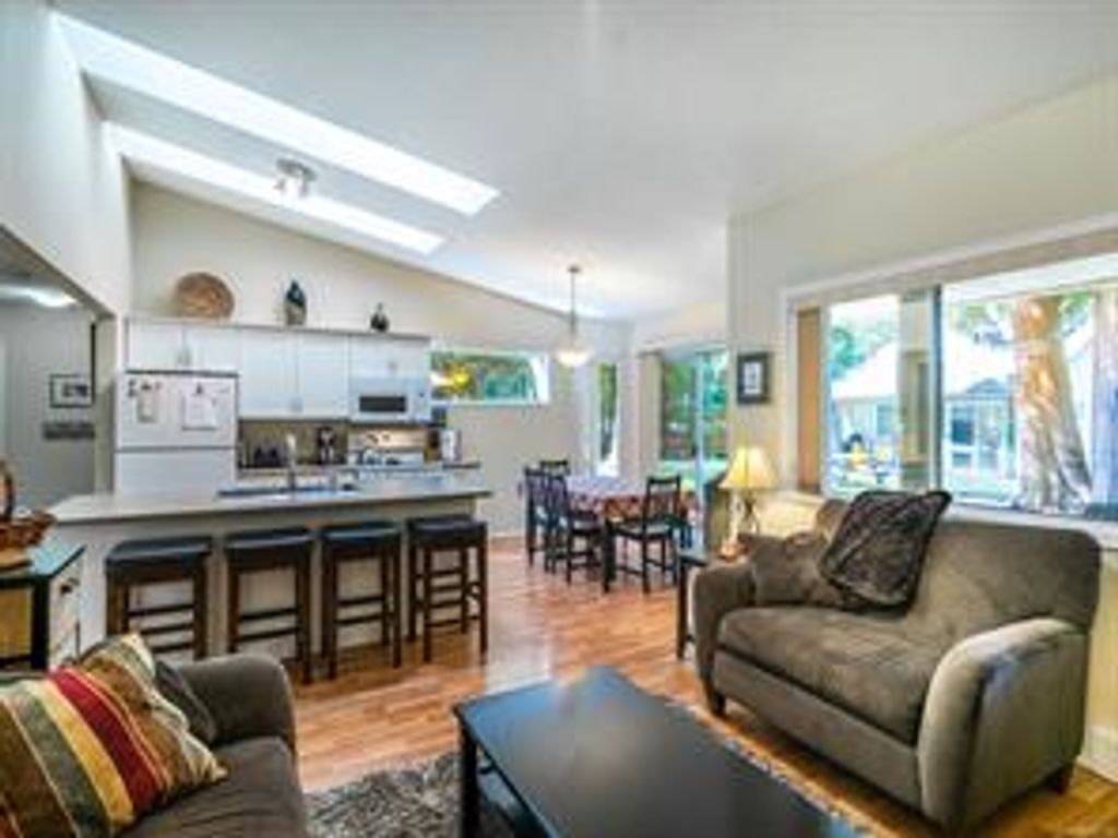 listing image 16043305587465105262