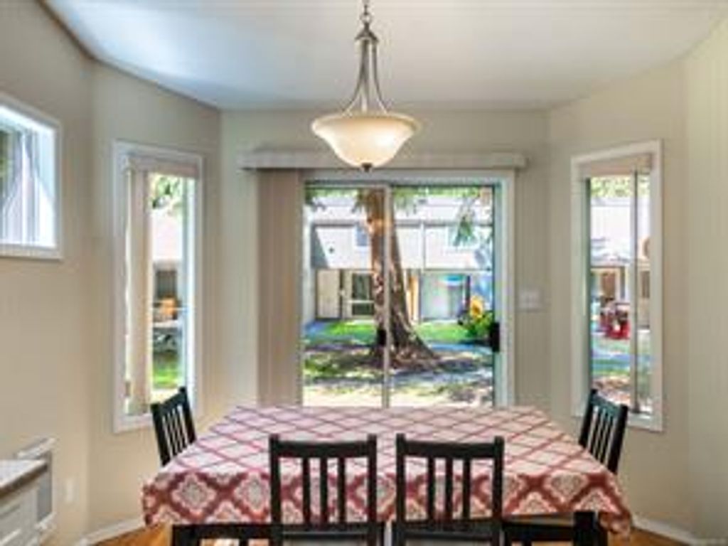 listing image 16040667560796287139