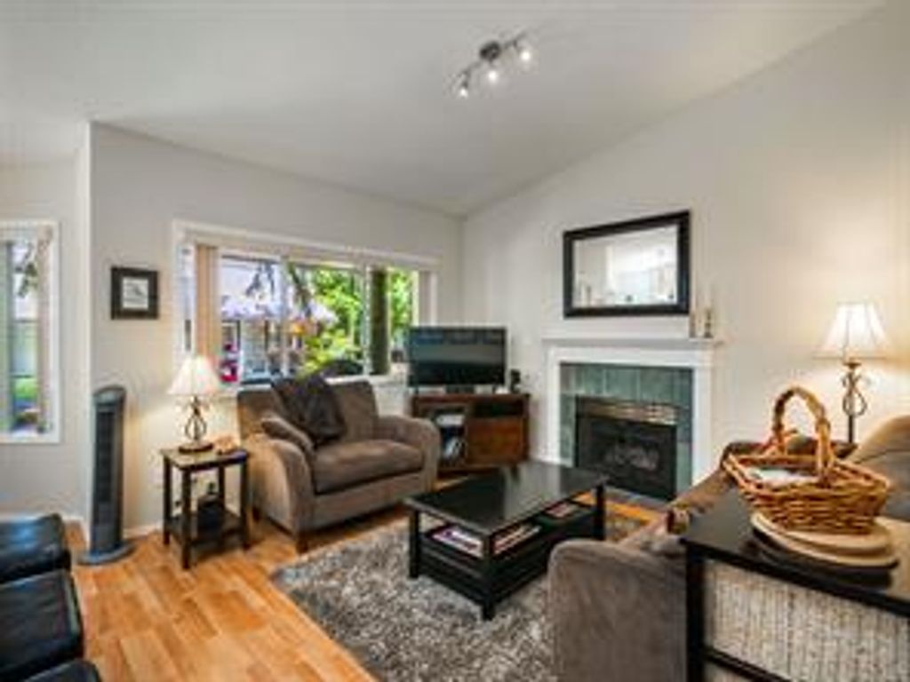 listing image 16047071879379597258