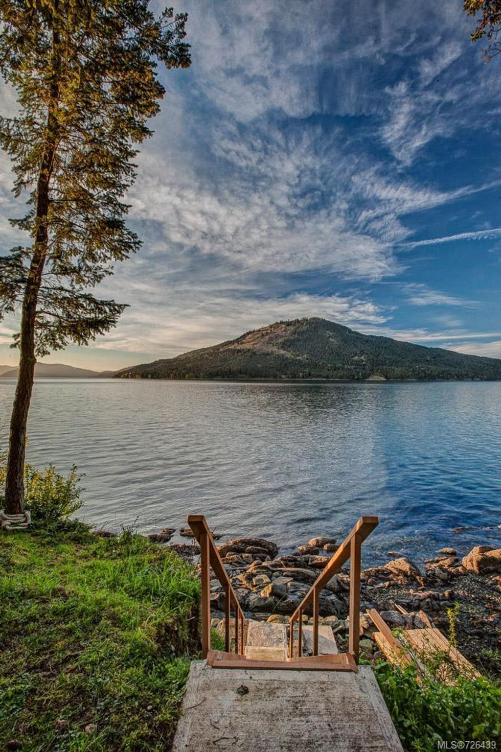 listing image 16046933644408543952