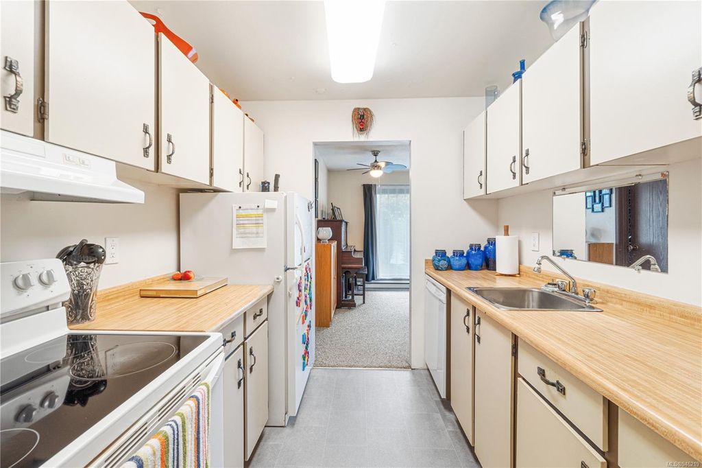 listing image 16049855993845159470