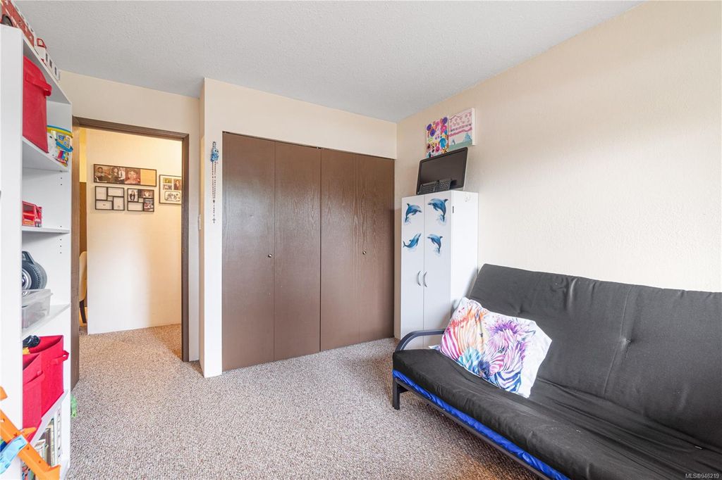 listing image 16044035572153109592