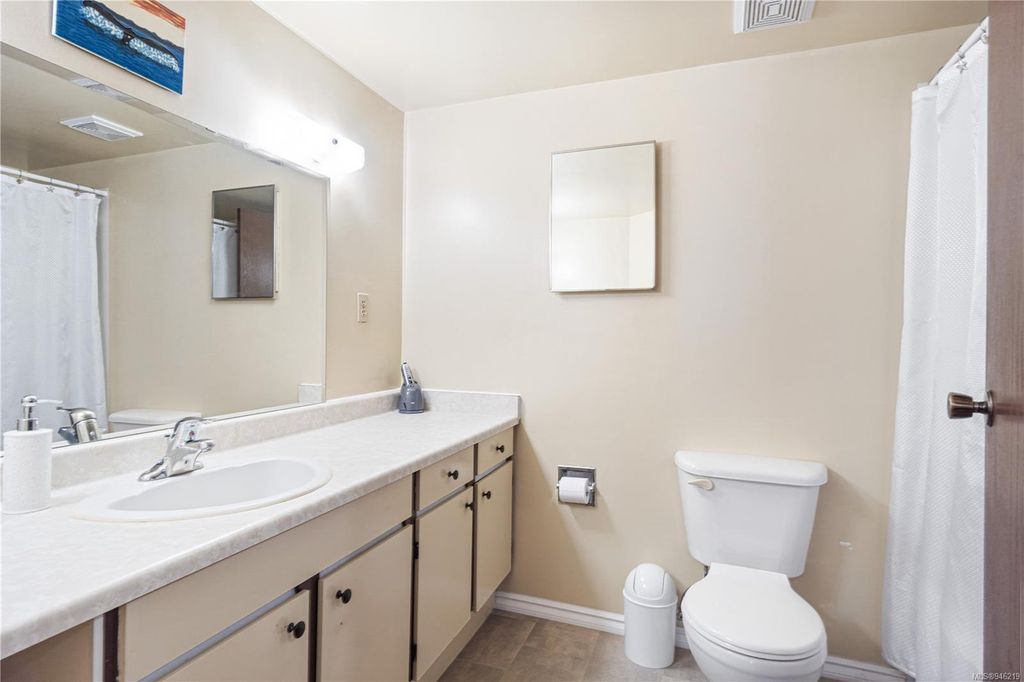 listing image 16041534954847883759