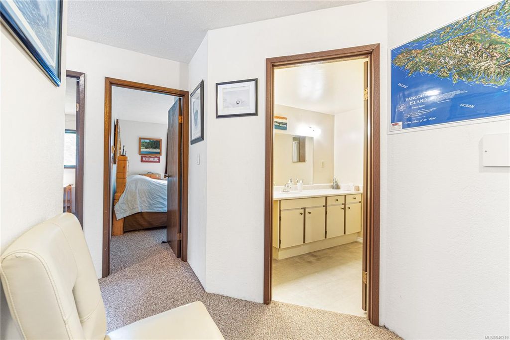 listing image 16049362265405562183