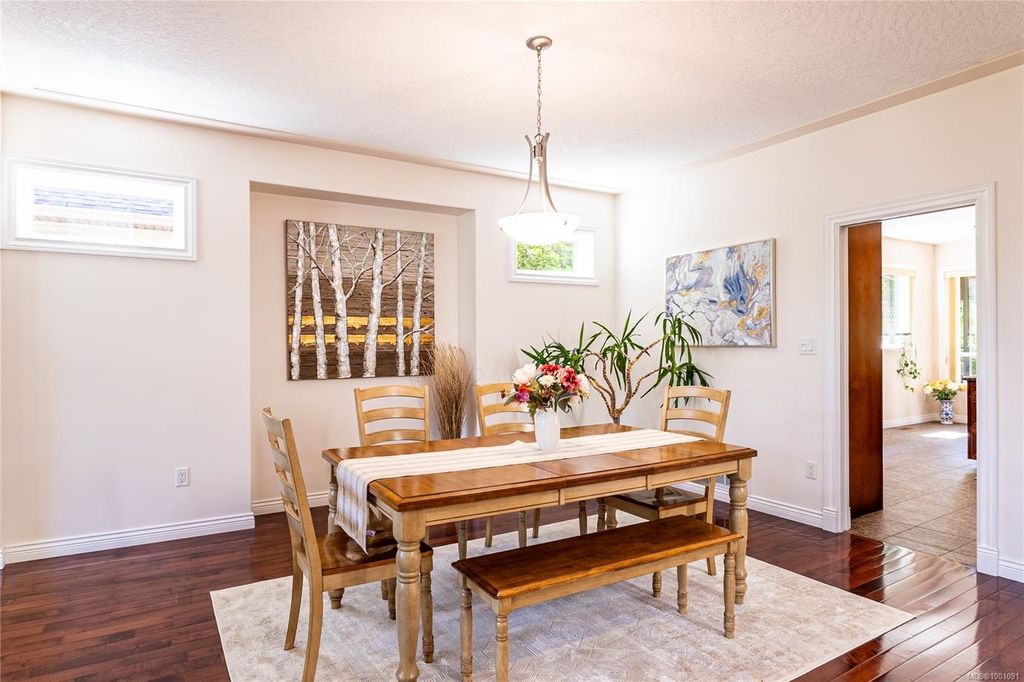 listing image 16043579399255063376