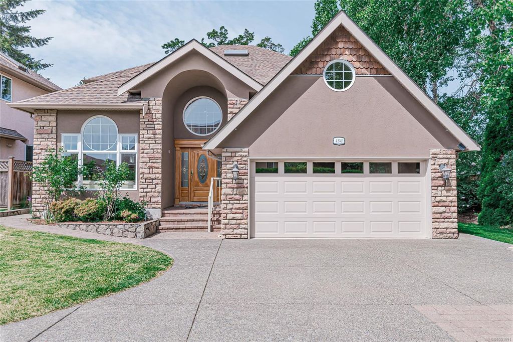 listing image 16048376215039734770