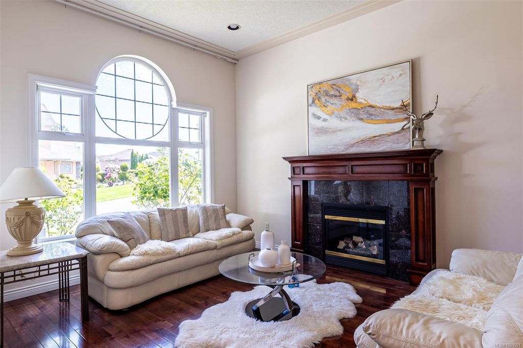 listing image 16049486436992236096