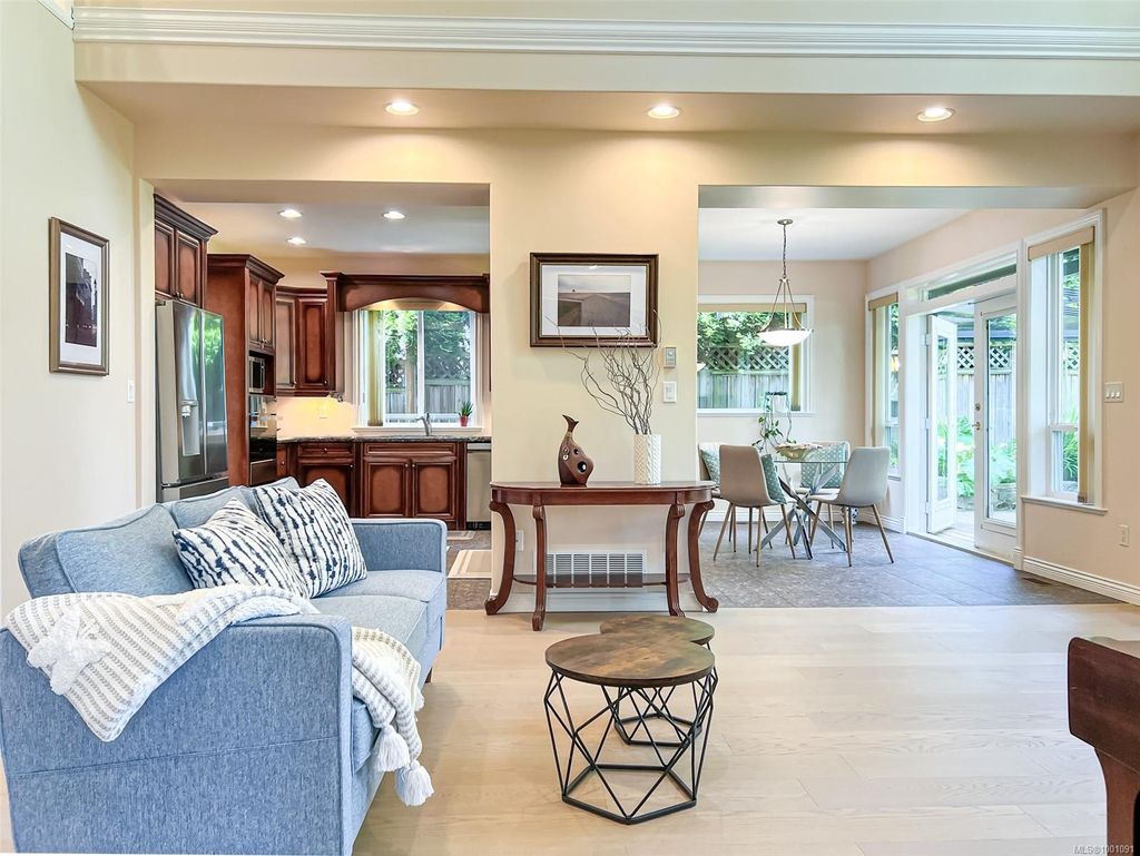 listing image 16045360903099191834