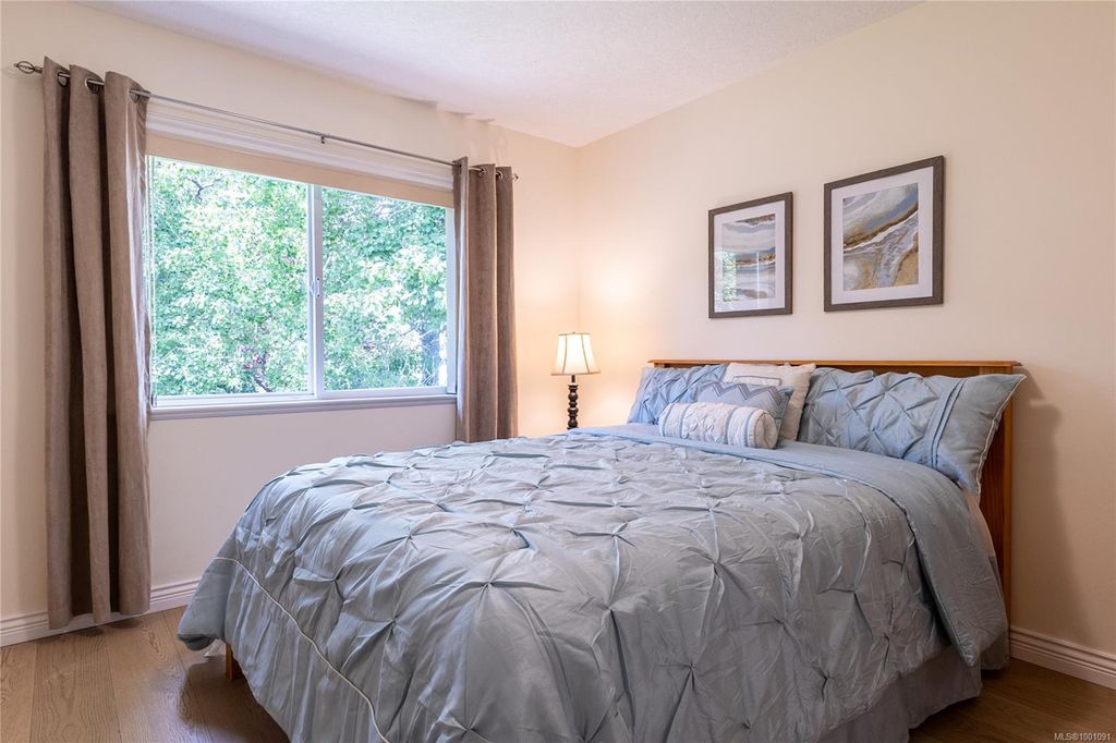 listing image 16040496189679035601
