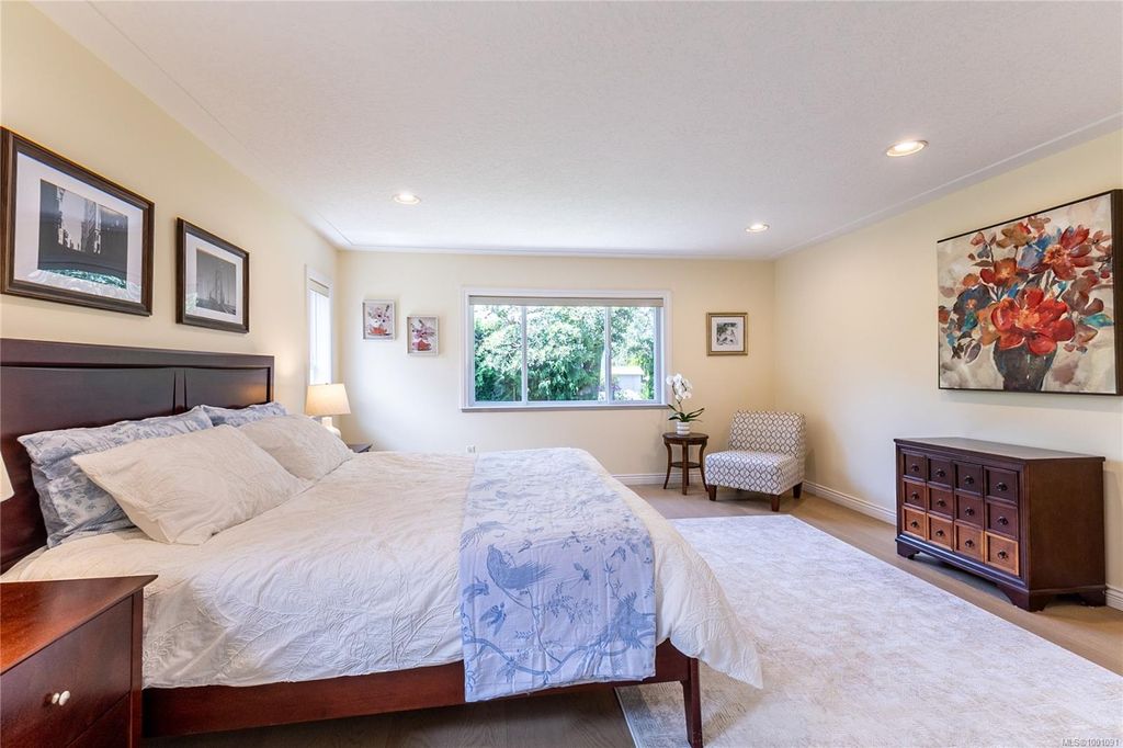 listing image 16043478048277641061