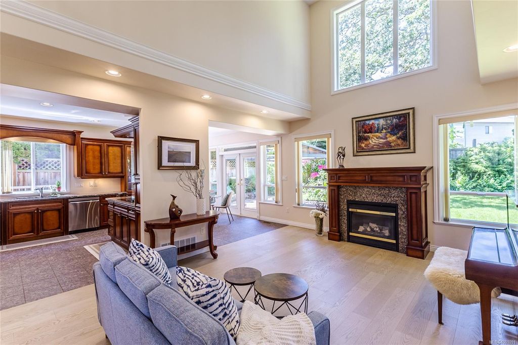 listing image 16044291848495029524