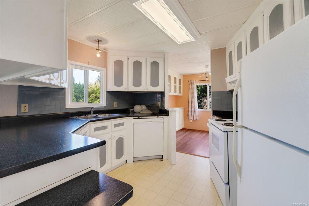 listing image 16046618404654081075