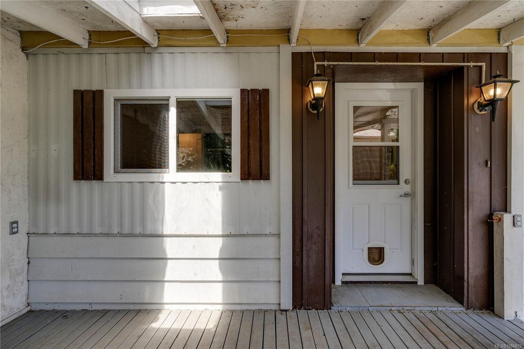 listing image 16049740359273335122