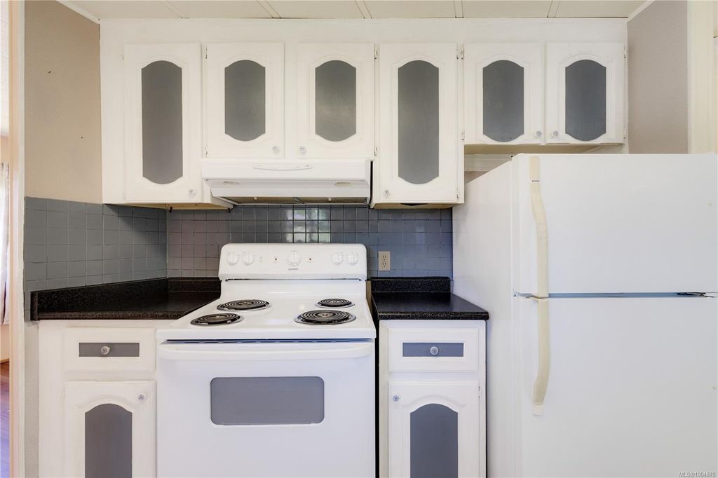 listing image 16045422759338558119