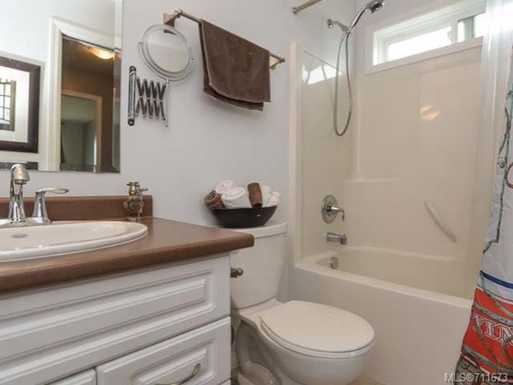 listing image 16049303384284561826