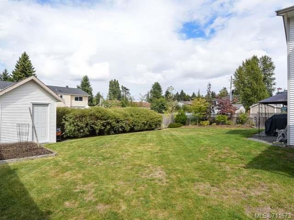 listing image 16049646638571332539