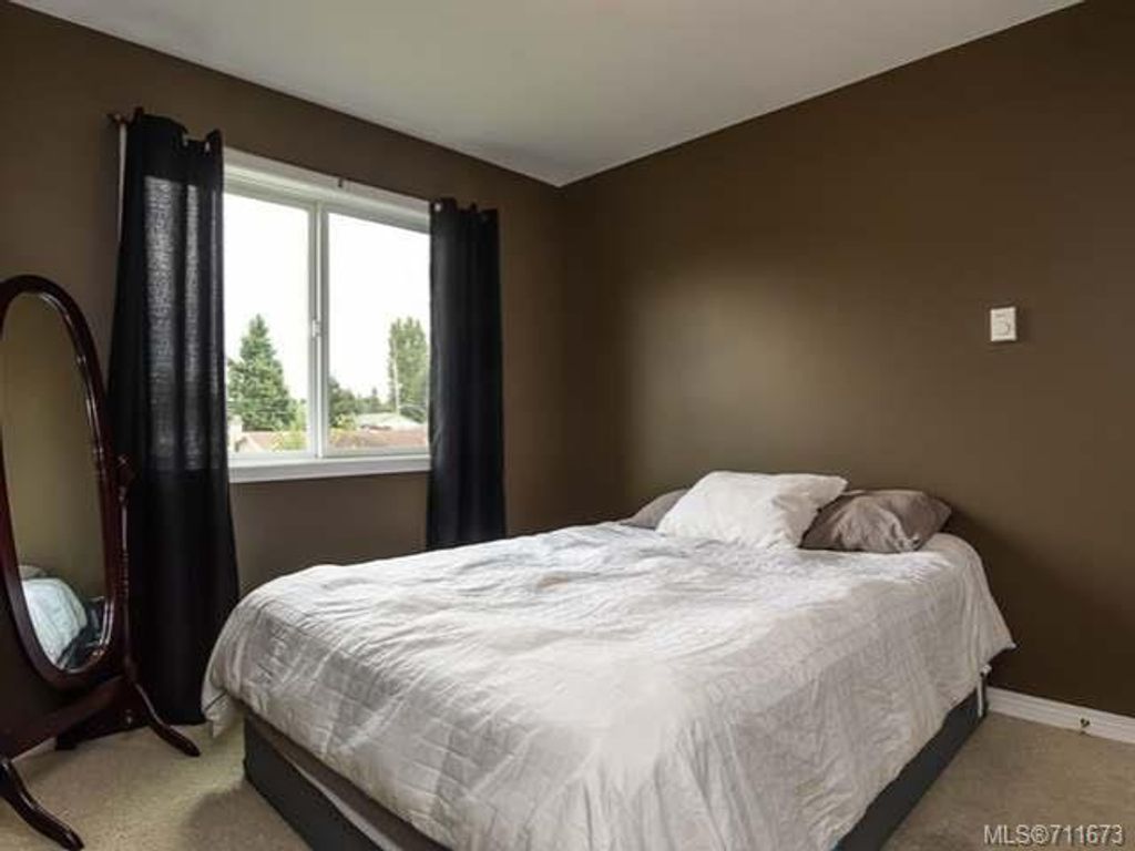 listing image 16045099768161592294