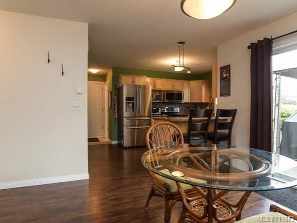 listing image 16042671471278042559