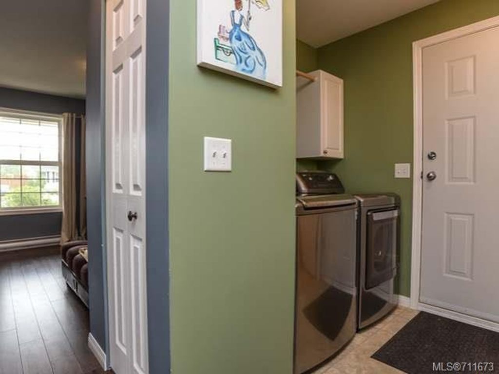 listing image 16044728433296950134