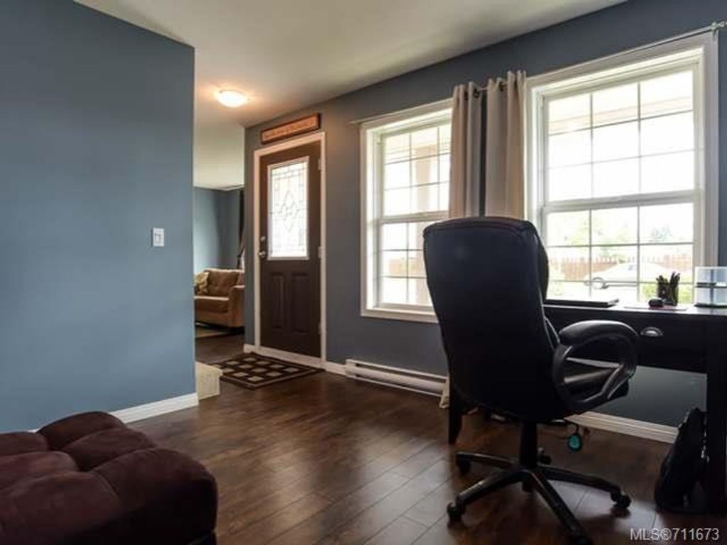 listing image 16047289672049094971