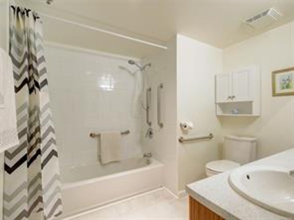 listing image 16048161782559545120