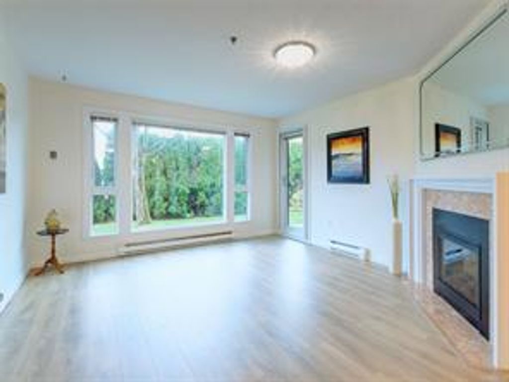 listing image 16046344003647142052