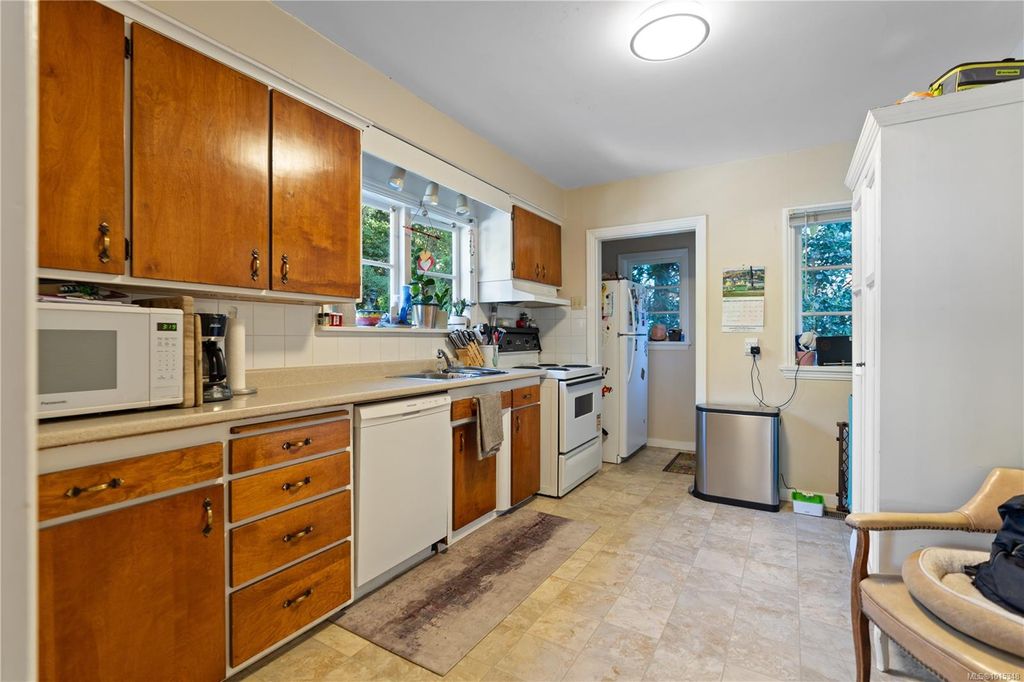 listing image 16043481195724089056