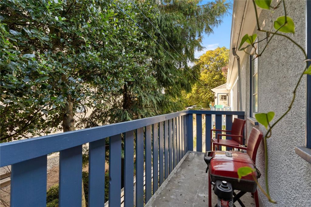 listing image 16046388230125240875