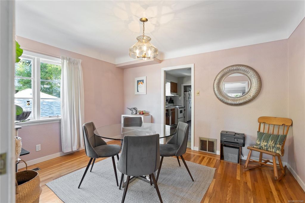 listing image 16044270212268012104