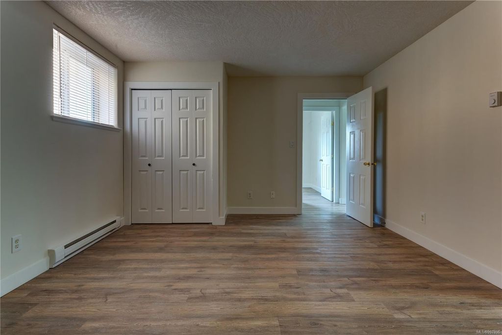 listing image 16046146233934539911