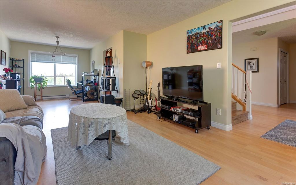 listing image 16048350752081488150