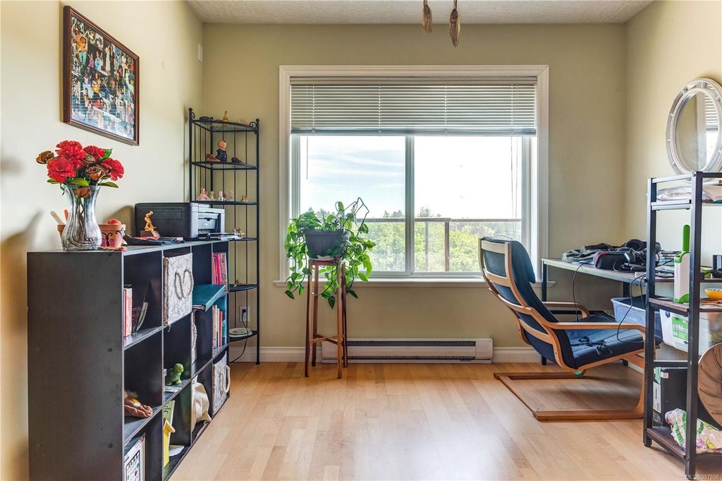 listing image 16047689060323282712