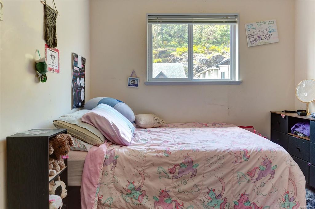 listing image 16043036011609533342