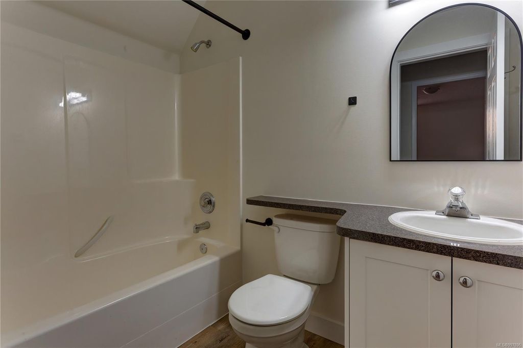 listing image 16047514655239557701