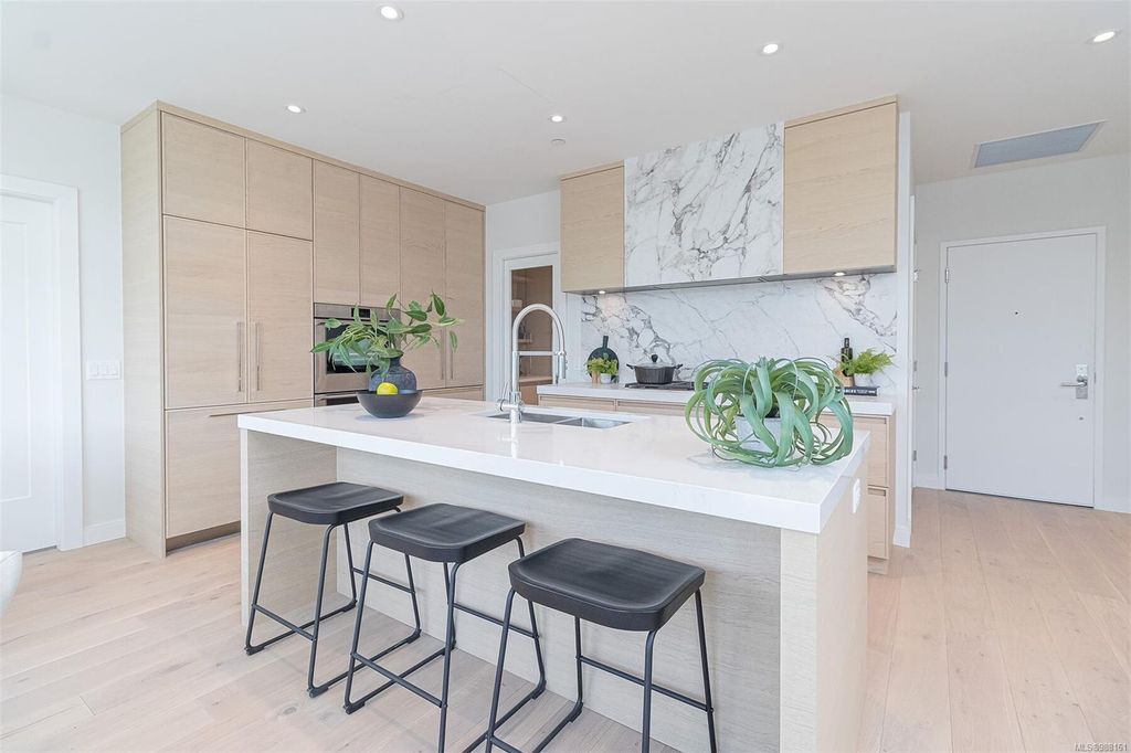 listing image 16040426922773998073