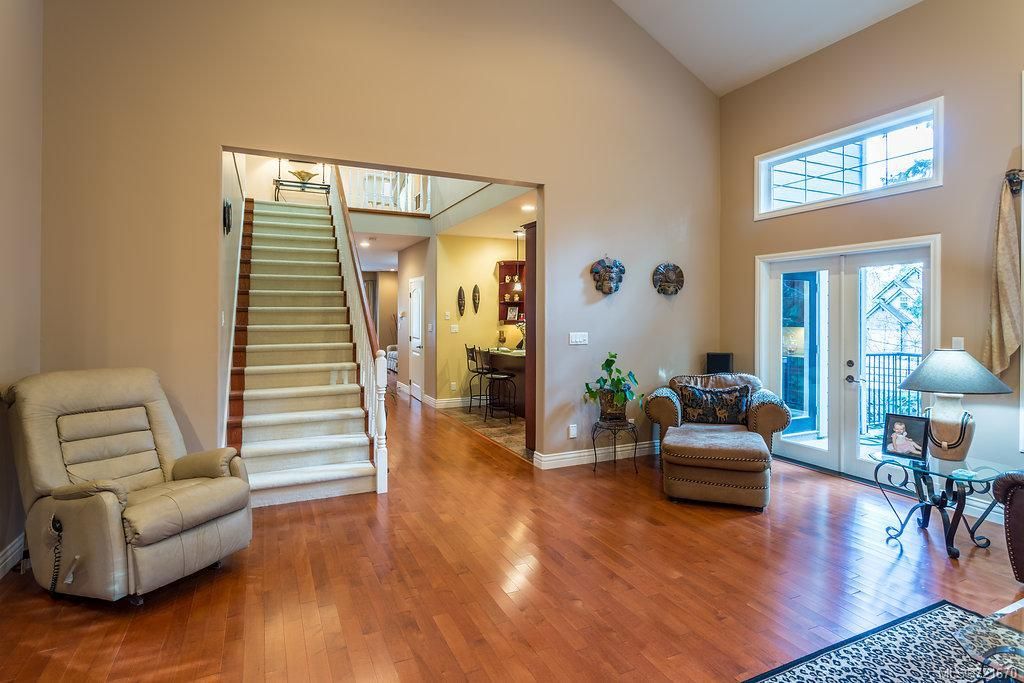 listing image 16041959162622008816