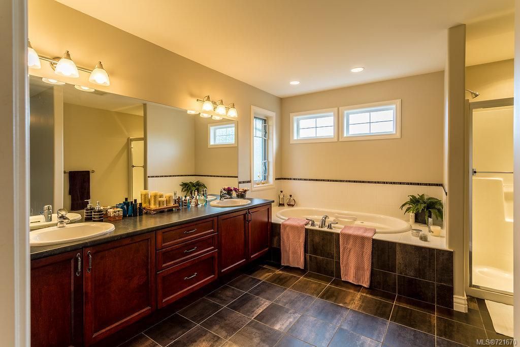 listing image 16043924268339495349