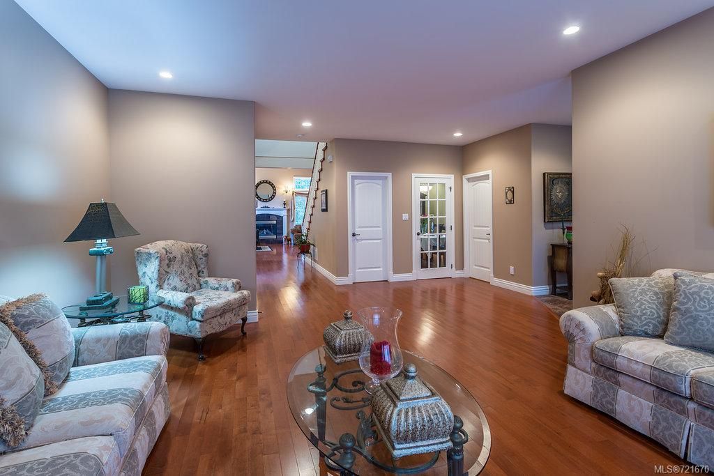 listing image 16048908531528612155