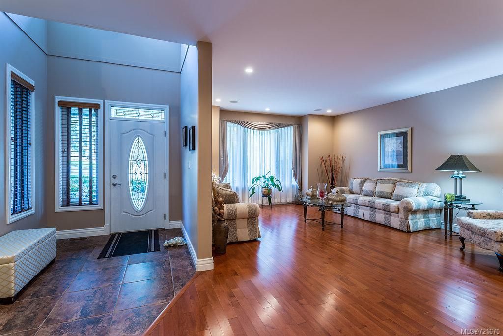 listing image 16043336769733269901