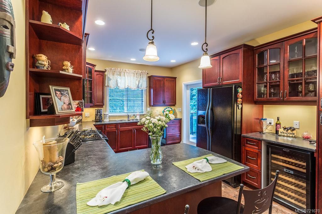 listing image 16043822489066158516