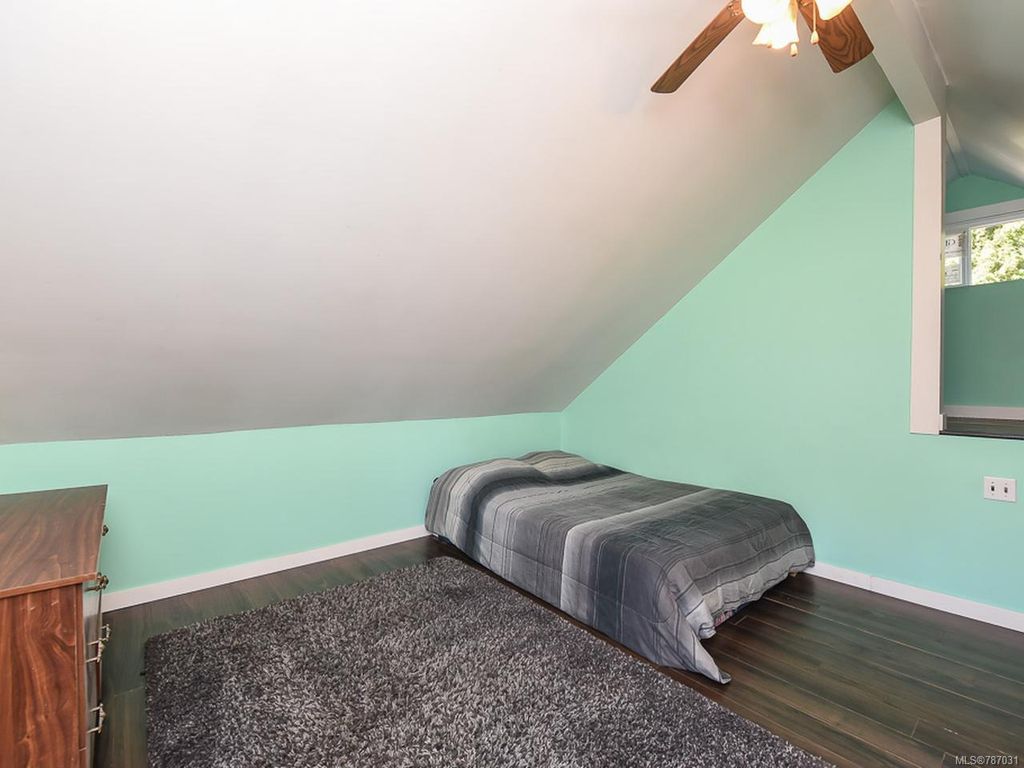 listing image 16048650062411938197