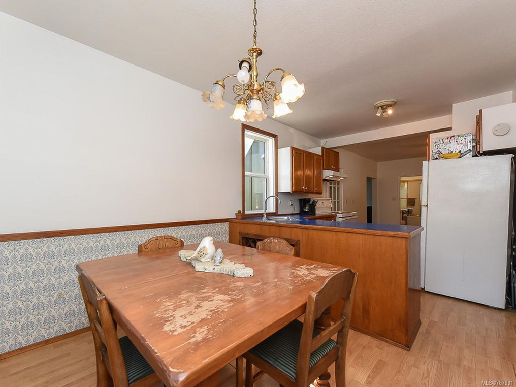 listing image 16040829574639565418