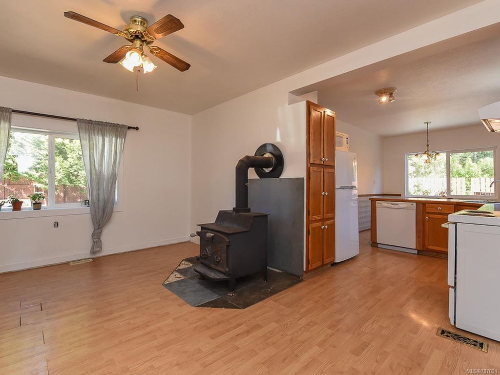 listing image 16040479310757862377