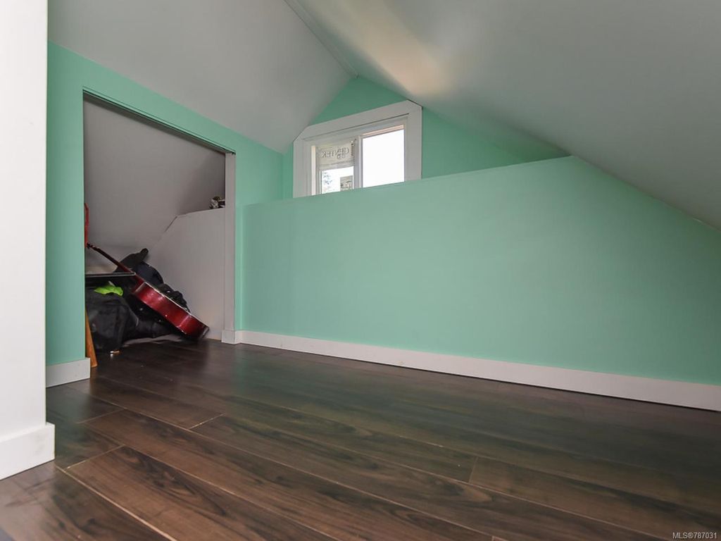 listing image 16043340658420646839