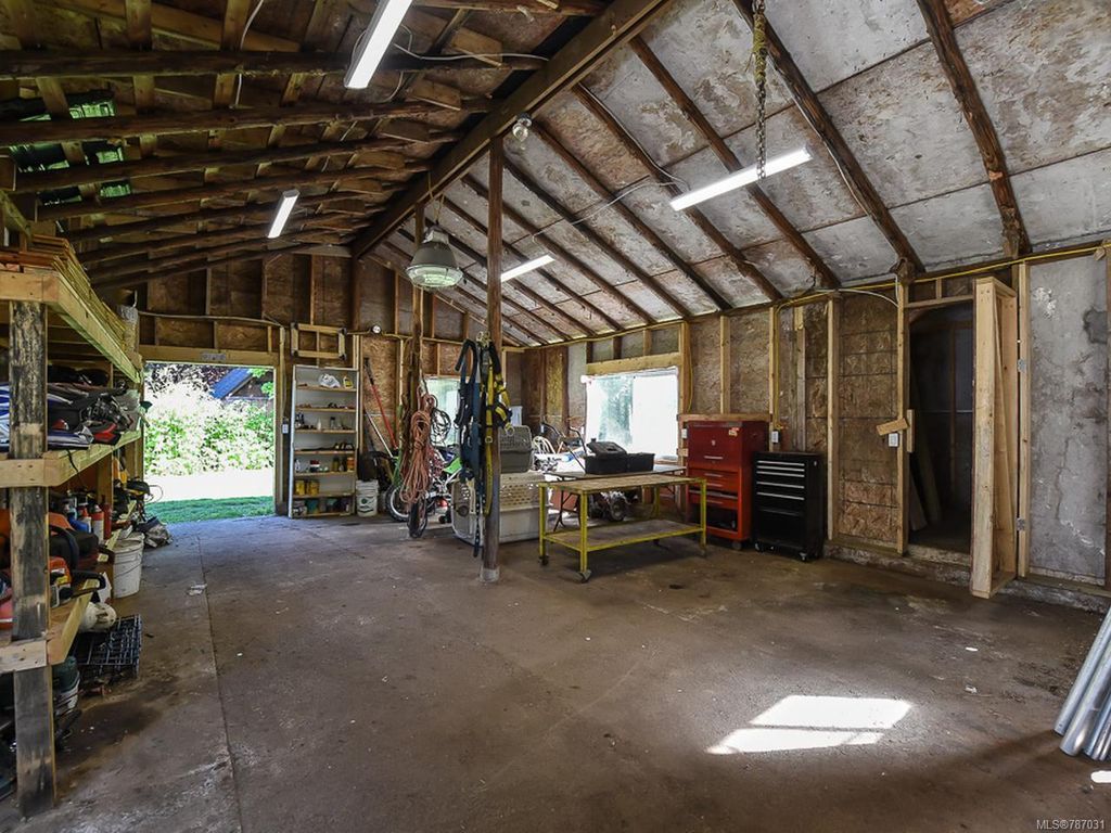 listing image 16045254661349719621