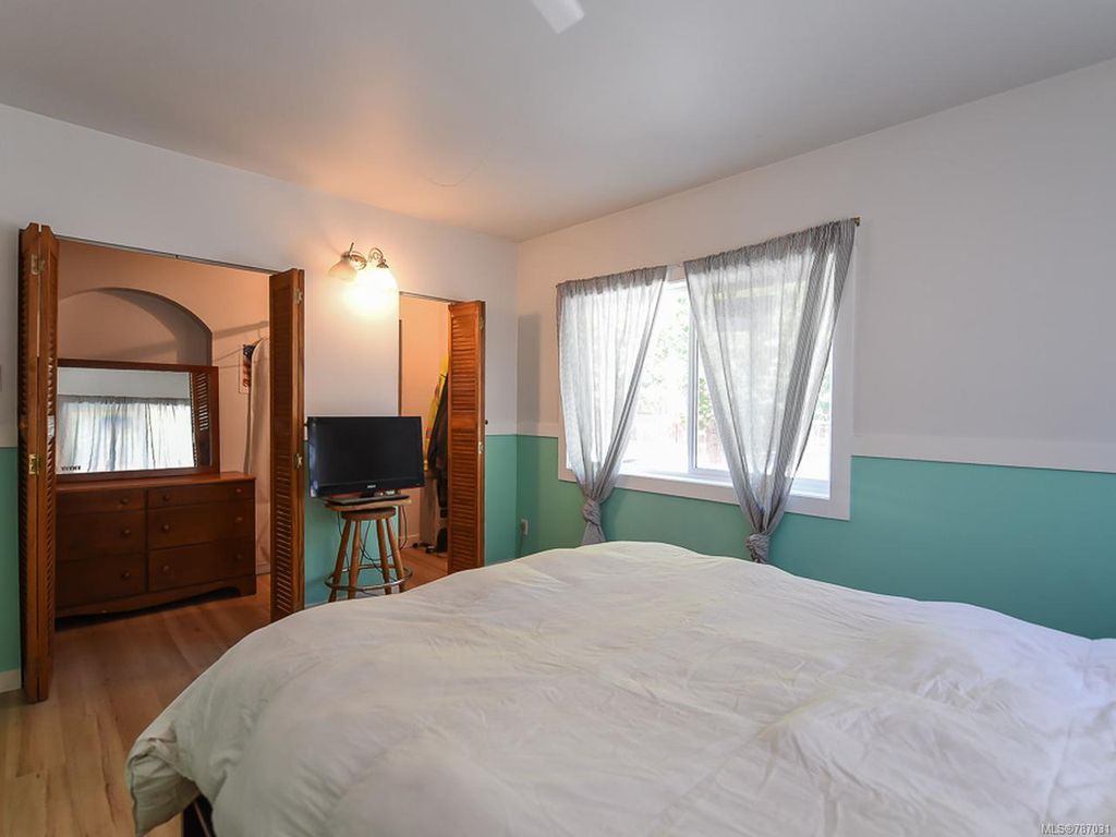 listing image 16043694656053328413