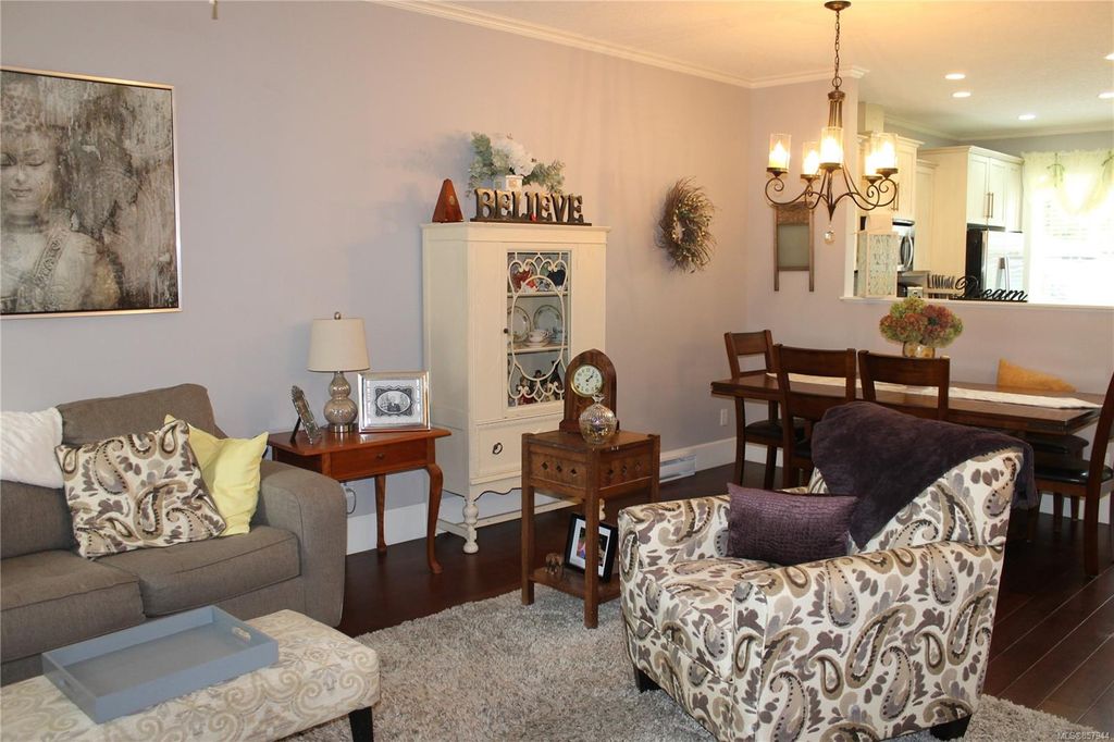 listing image 16047733313532729147