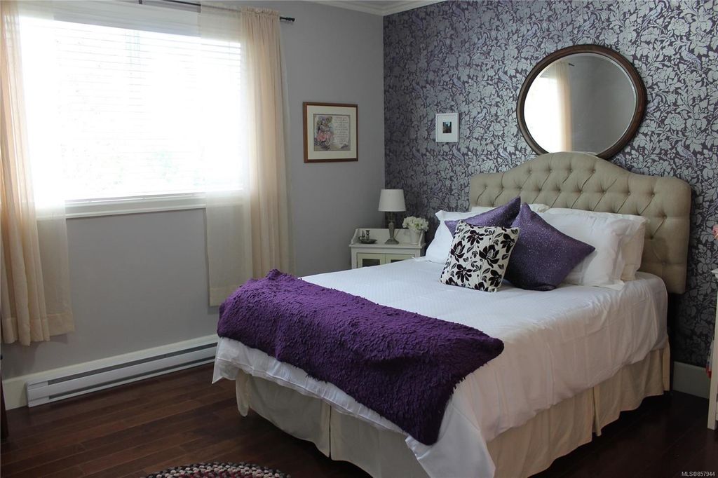 listing image 16043220436480395312