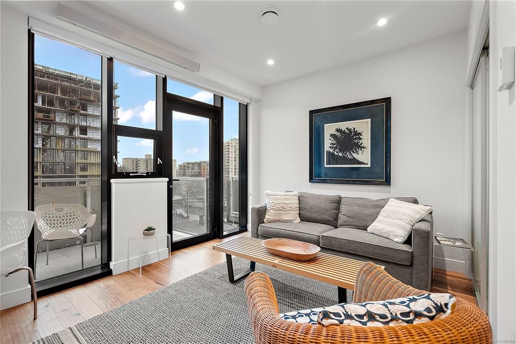 listing image 16046286853523970242