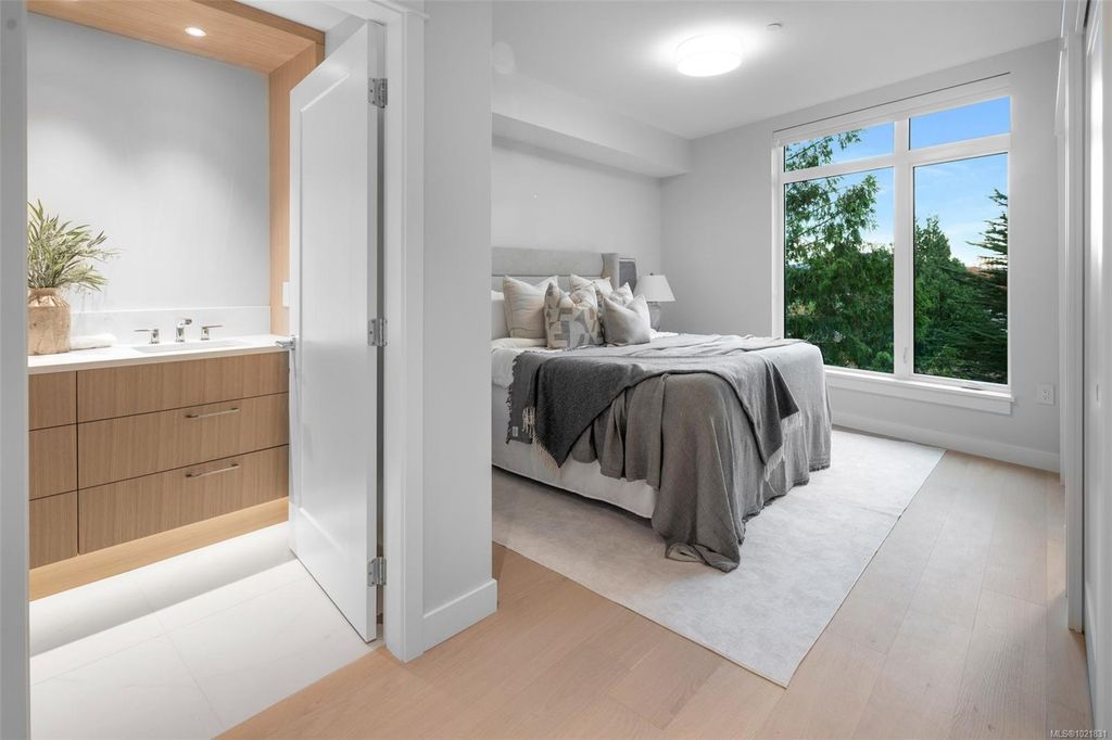 listing image 16045099403191977905